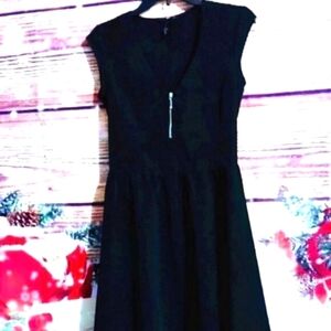 VINTAGE BLACK FLOUNCE PLEATED FESTIVE PARTY DRESS WOMEN'S SIZE 6